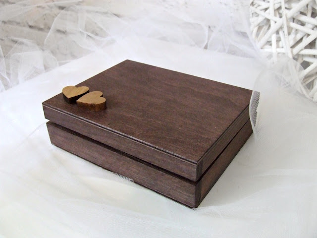 Pudełko na obrączki w stylu rustykalnym boho. Brązowe pudełko na obrączki z mchem Eco Manufaktura. Wedding ring box. 
