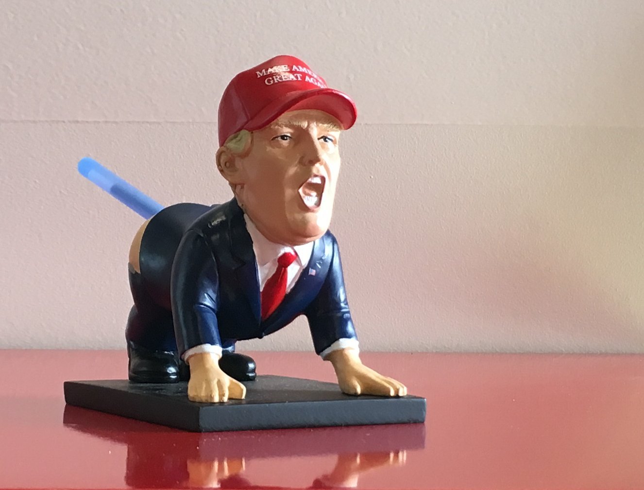 Trump Pen Holder 2 from Right Hand Side