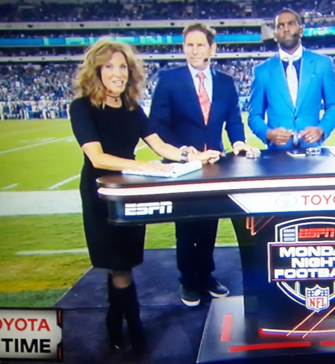THE APPRECIATION OF BOOTED NEWS WOMEN BLOG SUZY KOLBER LIVENS UP THE