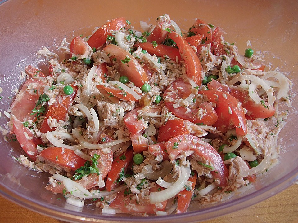 Kochen &amp; Backen &amp; Genießen: Leichter und leckerer Thunfisch Tomaten Salat