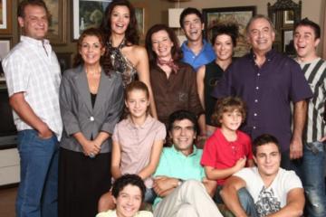 Οι τηλεοπτικές οικογένειες που αγαπήσαμε