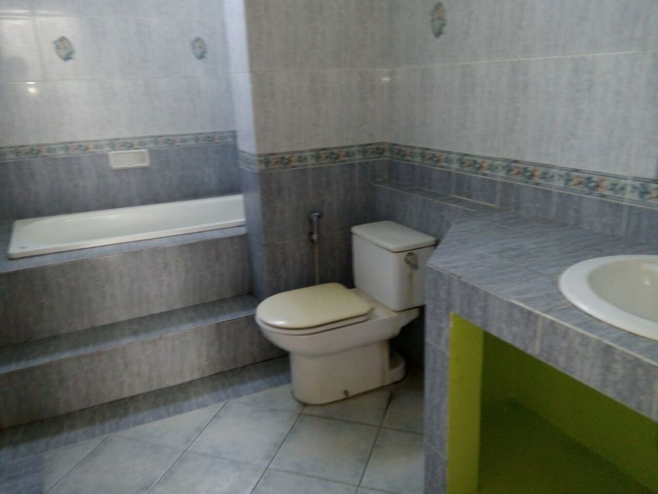 villa queen penginapan kota bunga view danau little venice ...