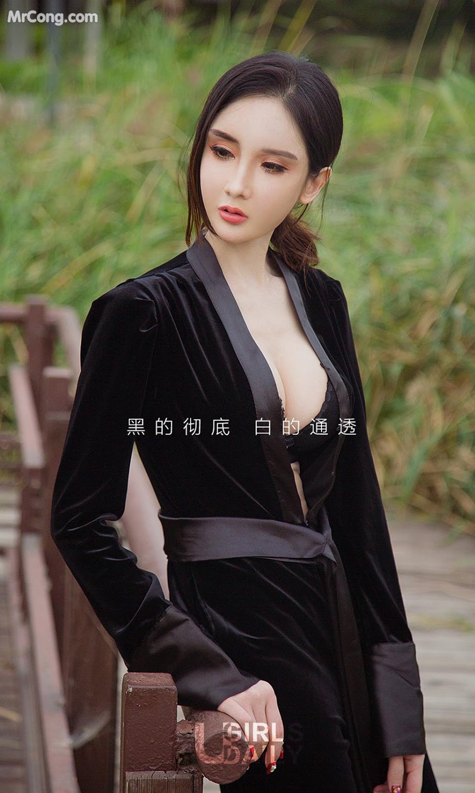 UGIRLS - Ai You Wu App No. 1238: Model A Yi Nu Er Wa Ya (阿依 努尔瓦娅) (35 photos)