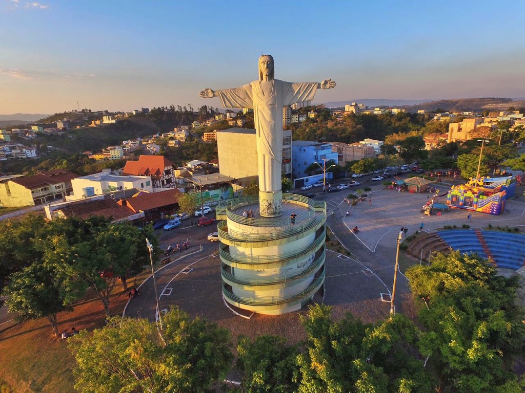 CONSELHEIRO LAFAIETE, MINAS GERAIS Conselheiro Lafaiete é uma das cidades mais antigas do