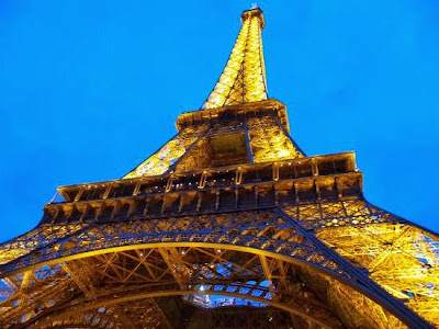 Menara Eiffel di paris, france (prancis)