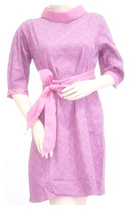 Model baju batik pink untuk wanita modern