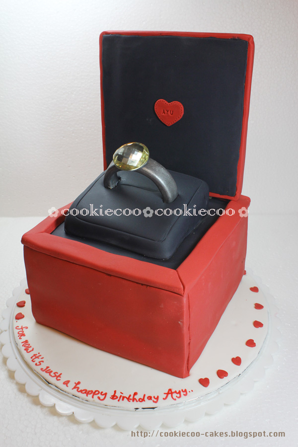 cookiecoo Diamond Ring in a red box birthday cake for Ayu