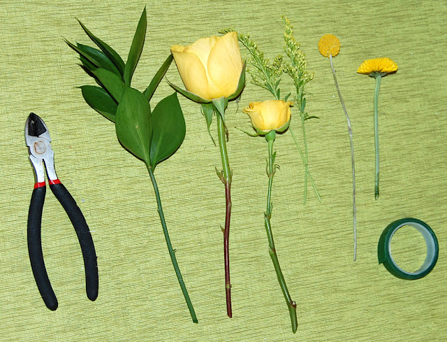 DIY wedding corsage tutorial