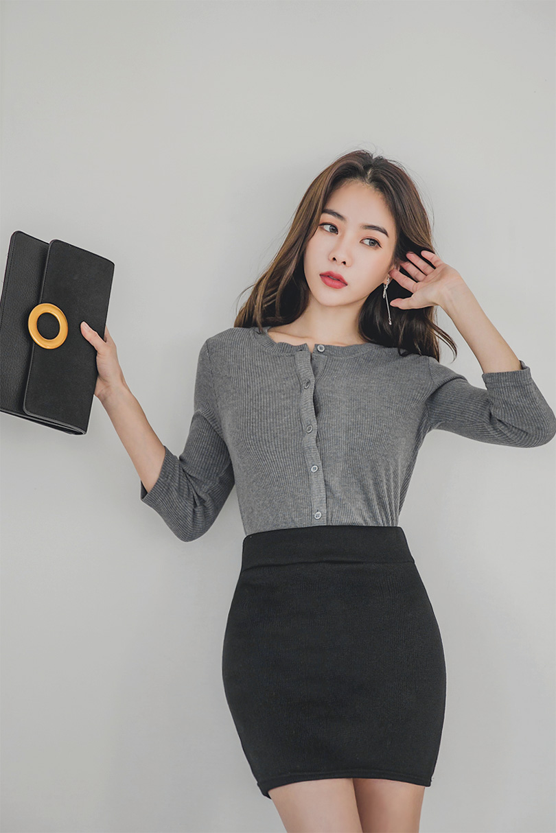 Korean Model An Seo Rin On Magazine - Jan 2017