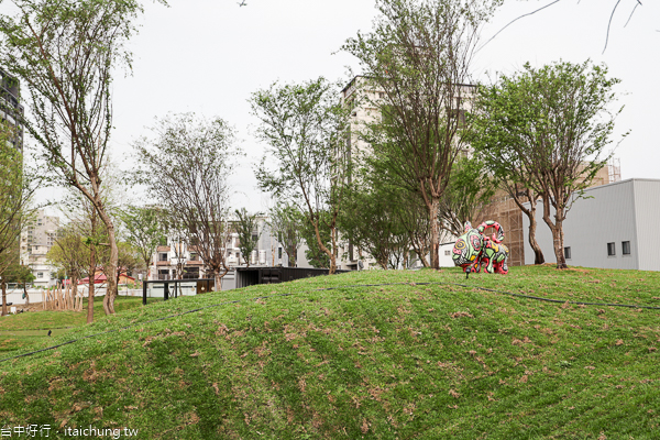 台中南屯兼六園,惠宇建設綠美化秘境,落羽松森林、小橋流水 台中南屯兼六園,惠宇建設綠美化秘境,落羽松森林、小橋流水