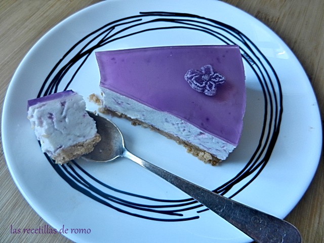 "Tarta de queso y violetas"