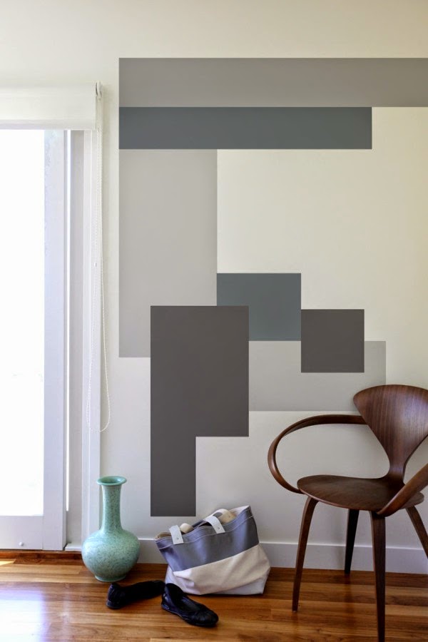 Geometric figures painted on the walls