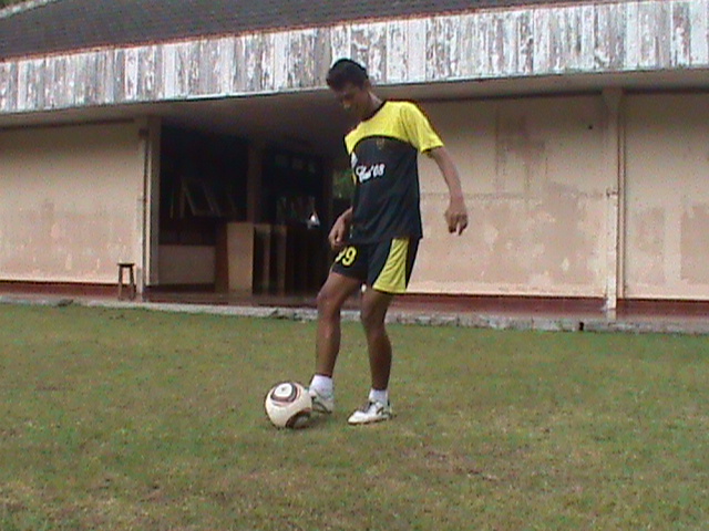 Teknik dan Taktik Bermain Sepak Bola Tips Bermain Sepak Bola