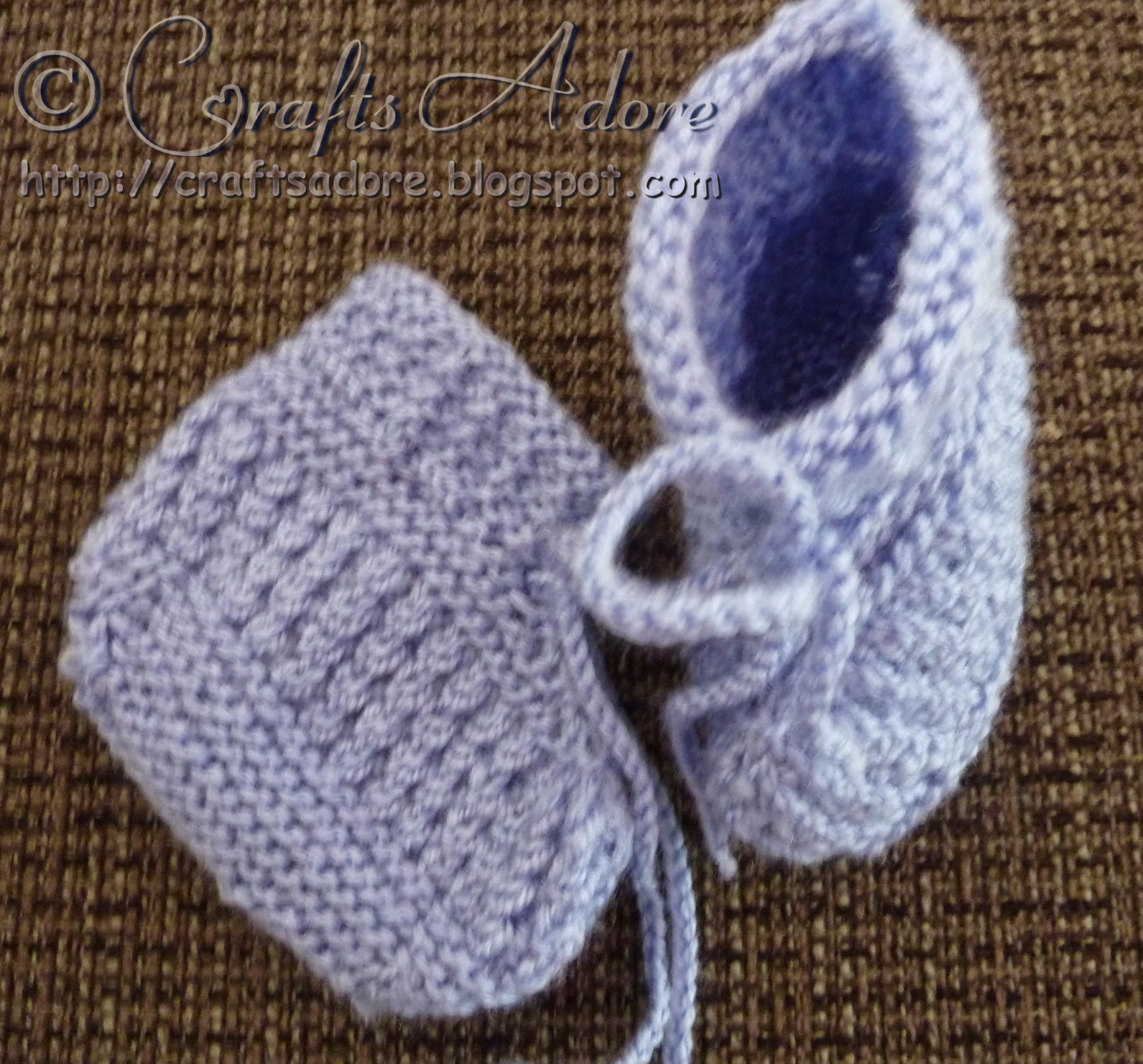CraftsAdore: Cute Stay On Baby Booties Free Knitting Pattern