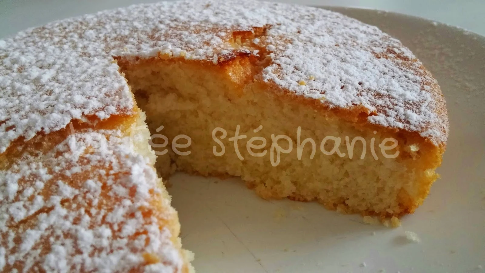 Gâteau à l'eau, sans oeuf, ni beurre, ni lait - La Fée Stéphanie