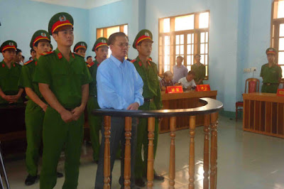 “KÊU GỌI TRẢ TỰ DO CHO NGUYỄN CÔNG CHÍNH”: SỰ CAN THIỆP THÔ BẠO KHOÁC ÁO NHÂN QUYỀN