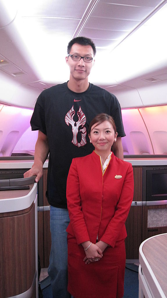 575px x 1024px - Cathay Pacific Flight Attendant Eden Lo Photos, Husband Want ...