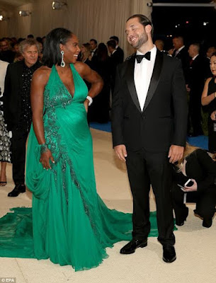 Photos Serena Williams and fiance Alexis Ohanian at the 2017 MET Gala Photos Serena Williams at met gala