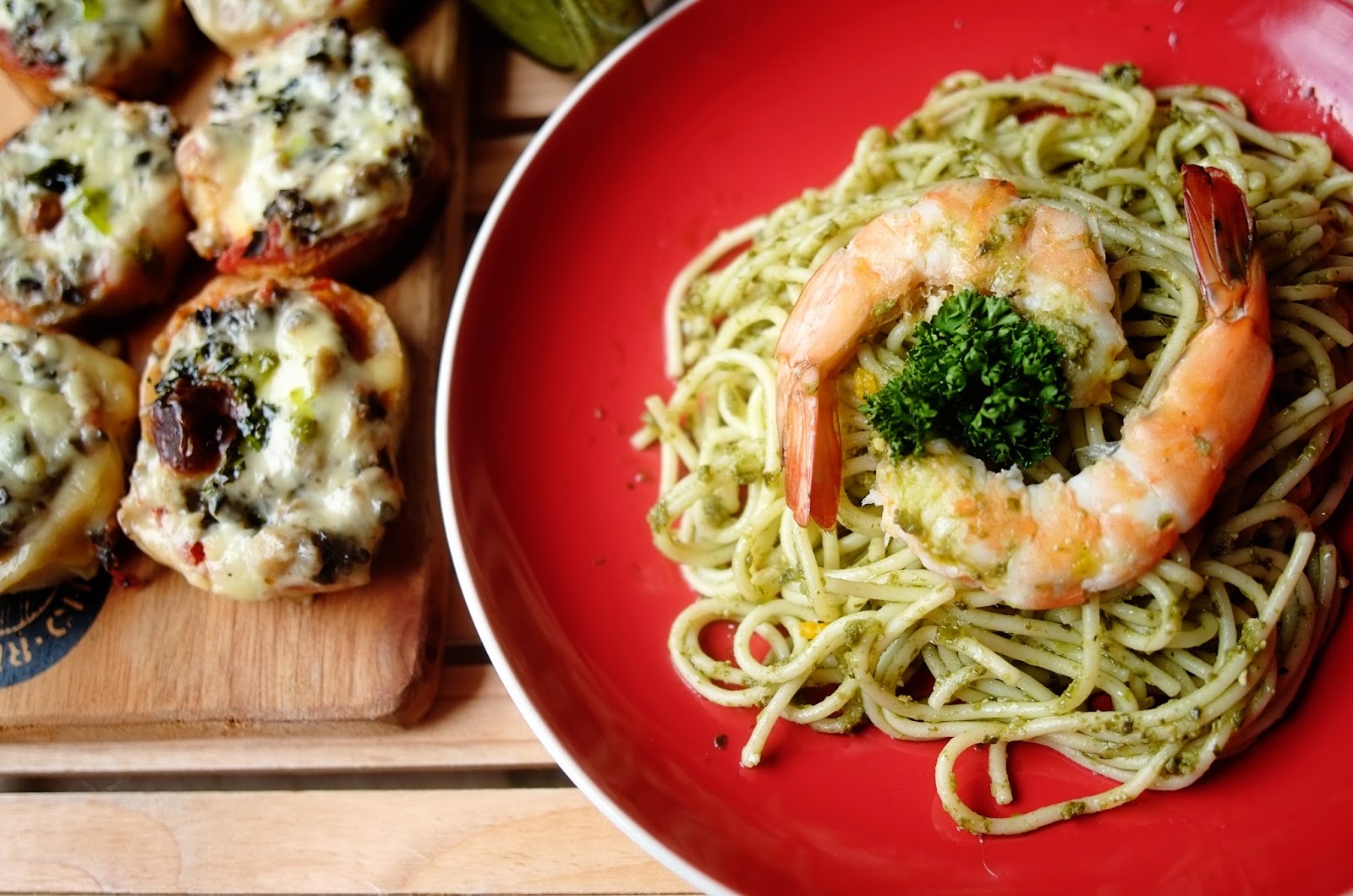Shrimp Pesto Pasta and Bruschetta Recipe + Contadina Giveaway