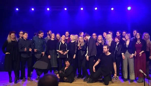Diamond Baracelet, wedding Dress, maternty dress, diamond rings and earrings, meternty wedding dress, Princess Sofia of Sweden visited a concert called "Music and People" held by students and young refugees in Örnsköldsvik 
