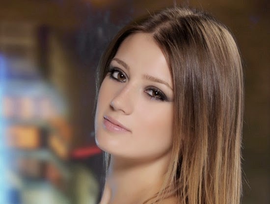 صور الممثلة التركية جيزام كراجا Gizem Karaca جيزيم كاراجا Gizem Karaca