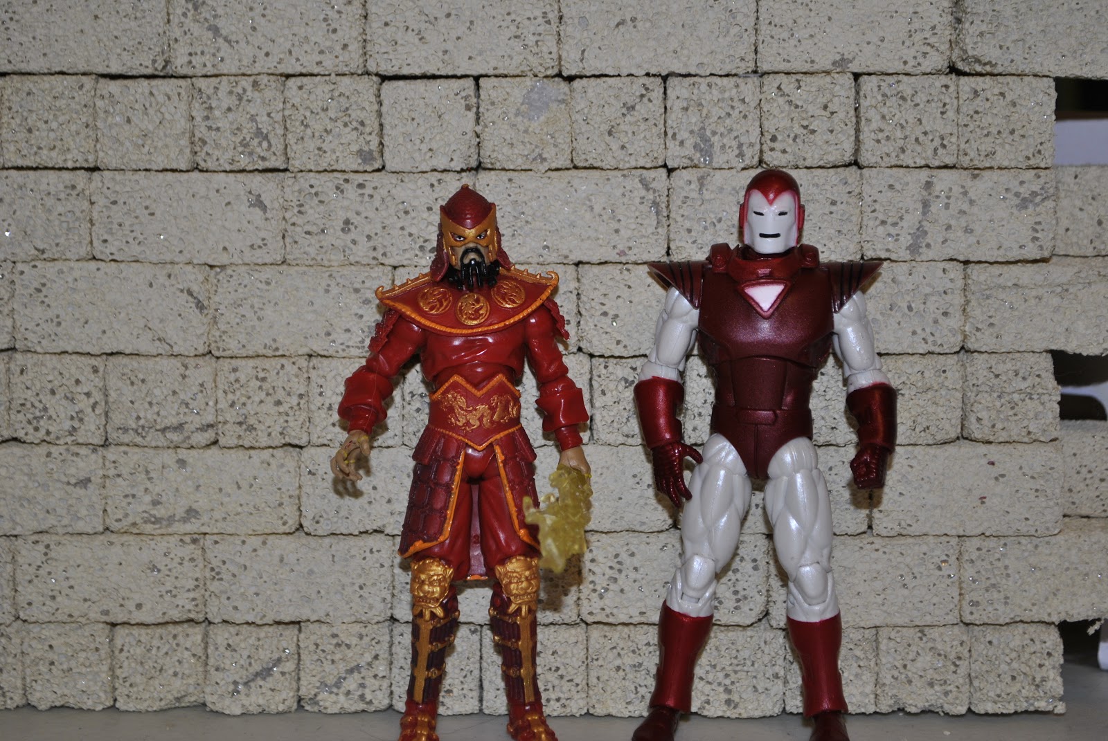 The Mojoverse Marvel Universe Comic Pack Wave 13 Mandarin and Silver