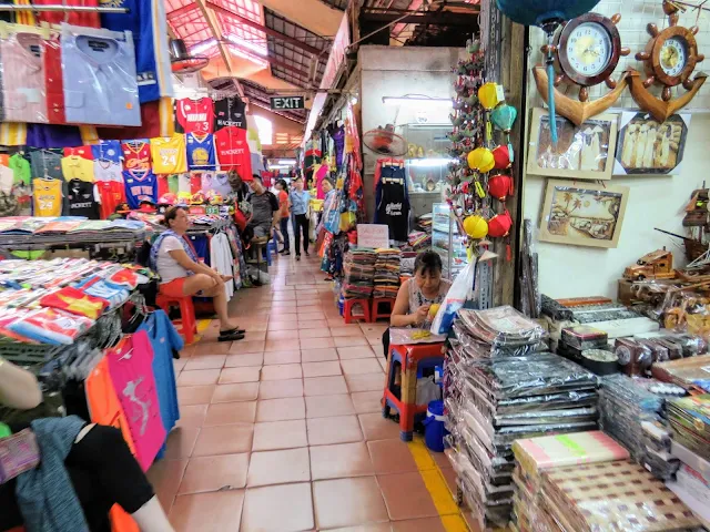 Non Touristy Things to do in Ho Chi Minh City Vietnam: Bến Thành Market