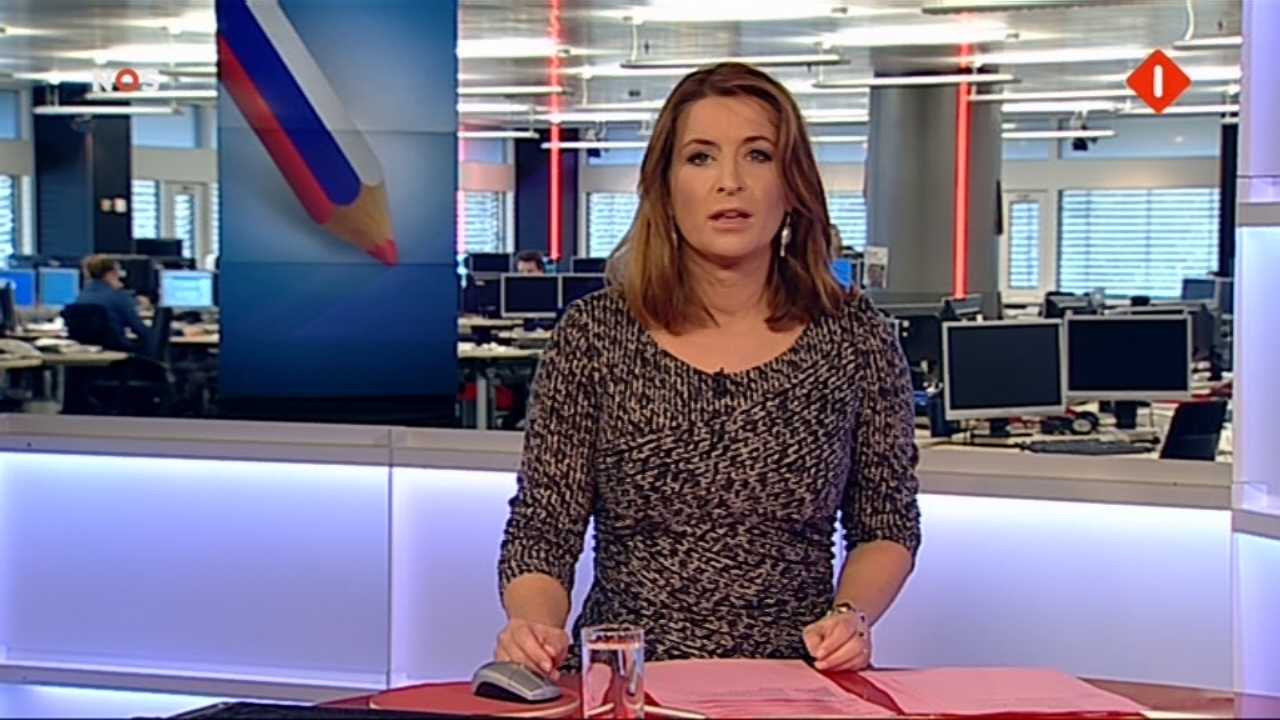 Sacha de Boer Sacha de Boer krijgt nieuw decor voor het NOS Journaal Sacha de Boer Sacha de Boer krijgt nieuw decor voor het NOS Journaal