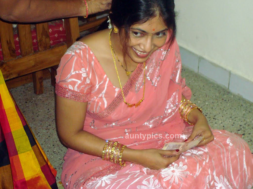 desi married village auntu