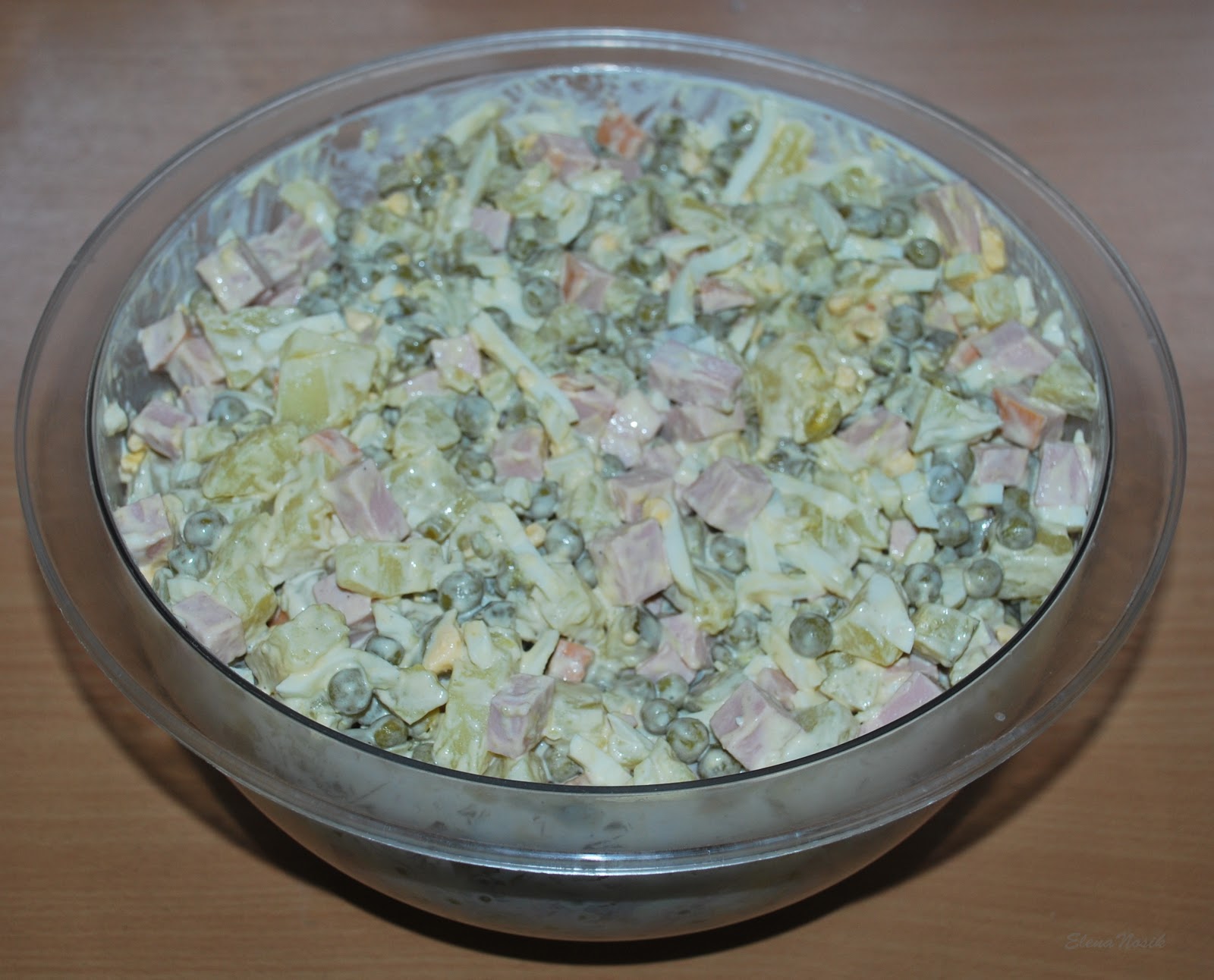 Миска Оливье