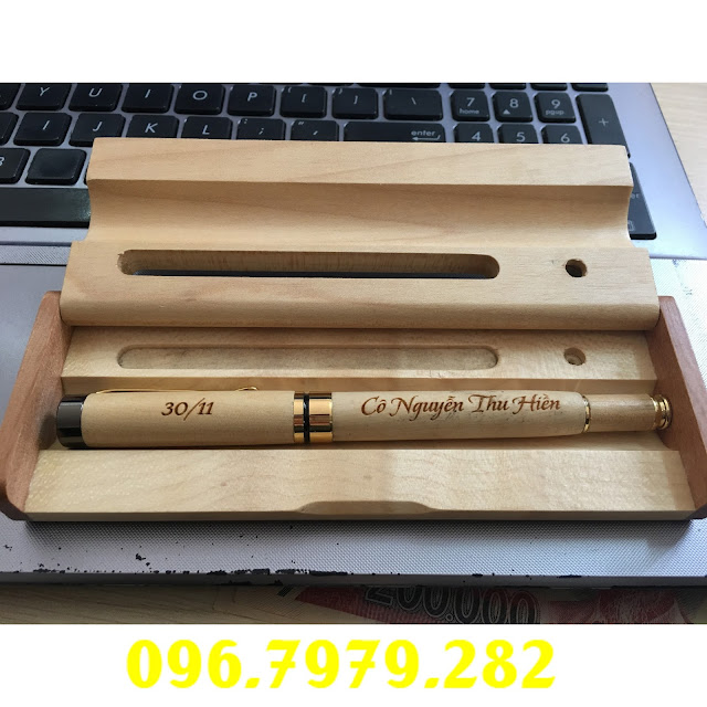 Bút gỗ khắc tên đẳng cấp tri ân
