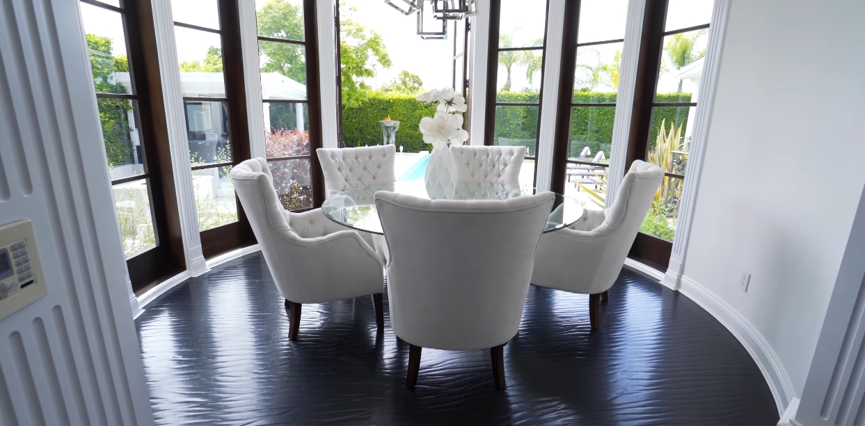 27 Interior Design Photos vs. Tour 1124 Marilyn Dr, Beverly Hills, CA