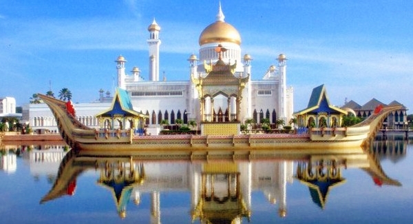 Masjid Sultan Omar Ali Saifuddien Masjid Sultan Omar Ali Saifuddien