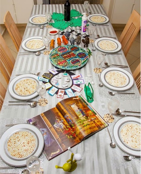 Daily Cheapskate: Seder Exodus table arrangement by DK Design Daily Cheapskate: Seder Exodus table arrangement by DK Design