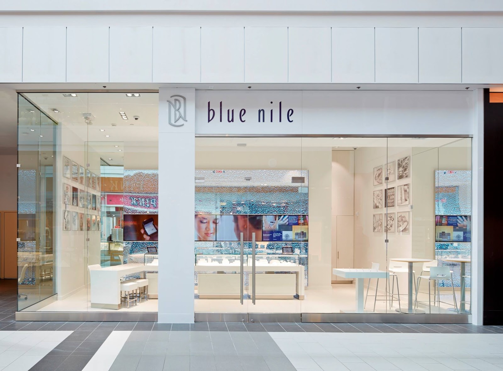 Blue Nile opens first standalone store in Long Island mall