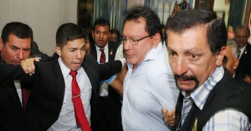 FÉLIX MORENO: Gobernador regional del Callao permanece en carceleta del PJ a la espera de su traslado a un penal por caso Odebrecht FÉLIX MORENO: Gobernador regional del Callao permanece en carceleta del PJ a la espera de su traslado a un penal por caso Odebrecht