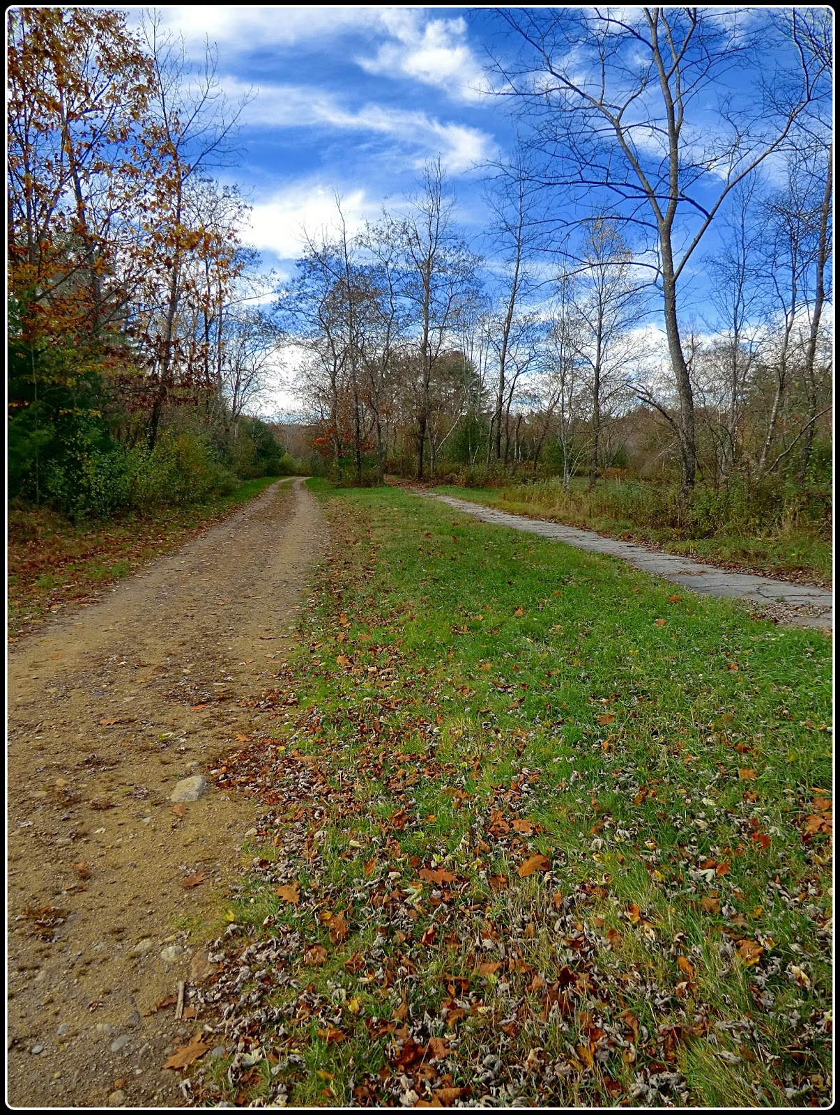 1HappyHiker A Visit to a New Hampshire Historic Place Known as Old