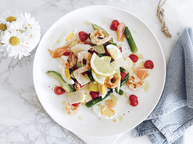 Spargelsalat mit Mango, Avocado, Lachs, Garnelen und Parmesan | 5 Lieblinge am Freitag | www.mammilade.blogspot.de | Personal Lifestyle Blog Spargelsalat mit Mango, Avocado, Lachs, Garnelen und Parmesan | 5 Lieblinge am Freitag | www.mammilade.blogspot.de | Personal Lifestyle Blog