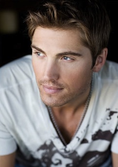 Plastic Retro Blog: Hunk of the day: Eric Winter