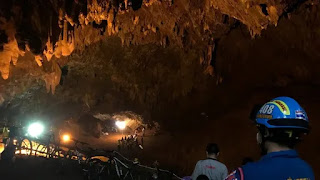 football-children-in-thailand-still-in-cave