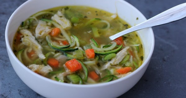 Me and My Pink Mixer: Quick & Easy Chicken Zucchini Noodle Soup