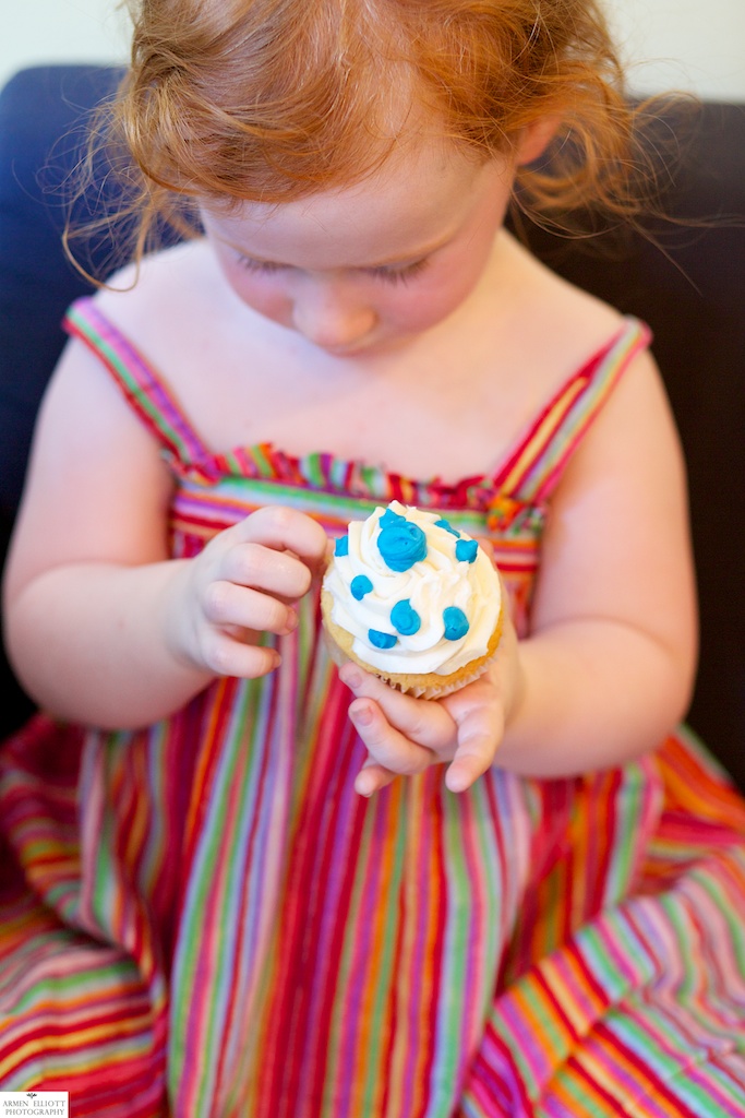 Armen Elliott Photography Sweet Girlz Bakery in Downtown Easton!