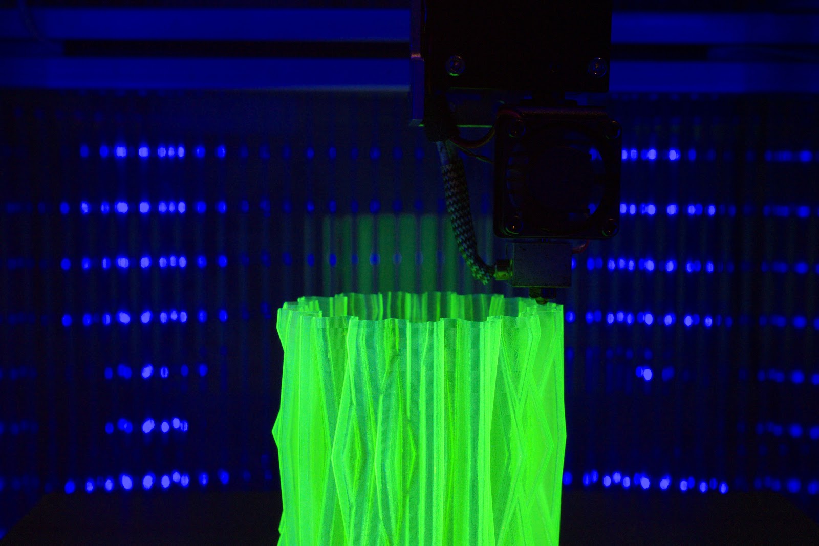 PC walls effect on lighting in UMMD