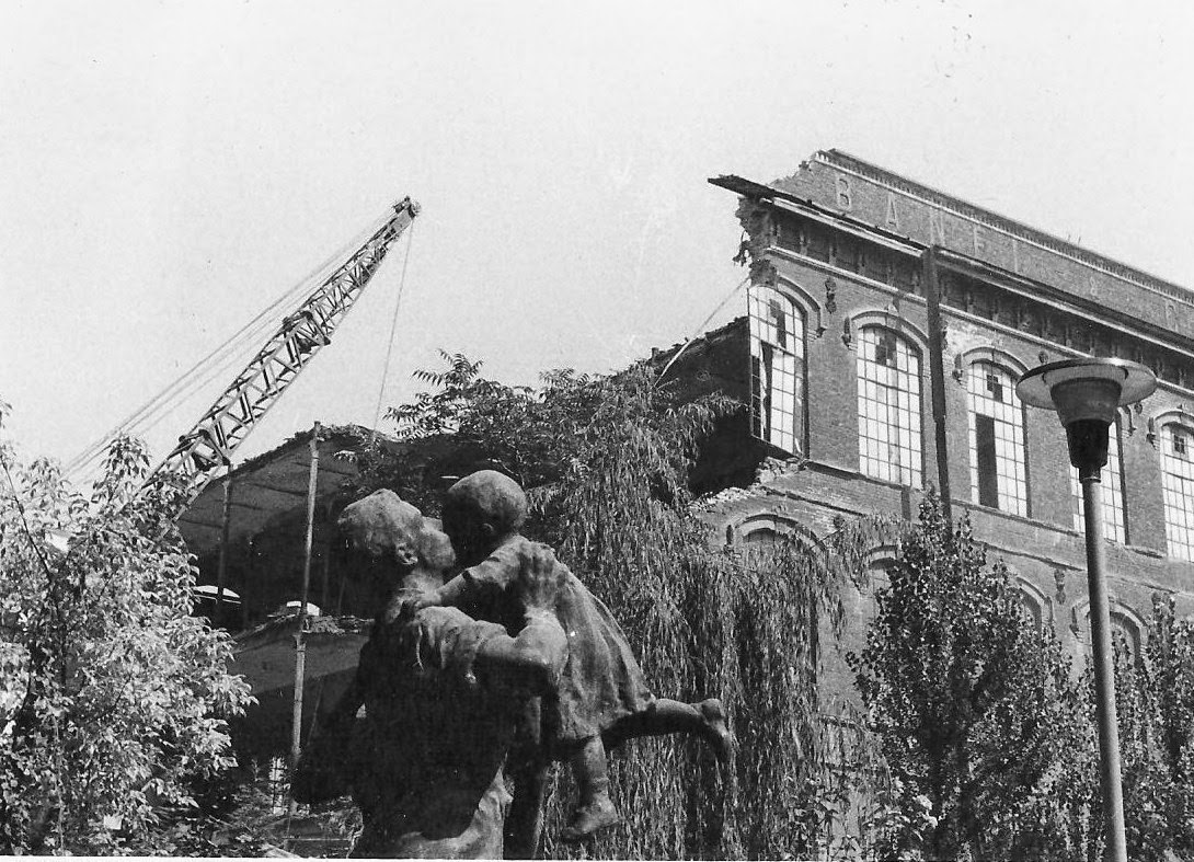 La demolizione della De Angeli Frua (1896-1974)