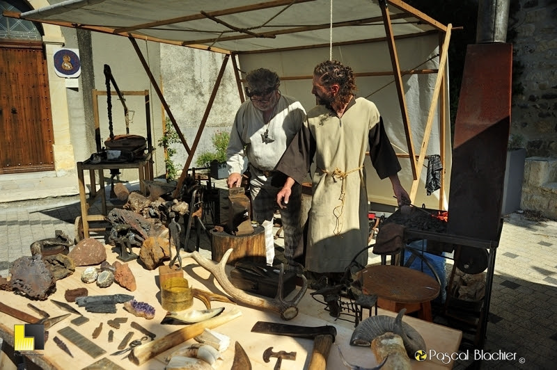 le stand du forgeron photo Pascal Blachier