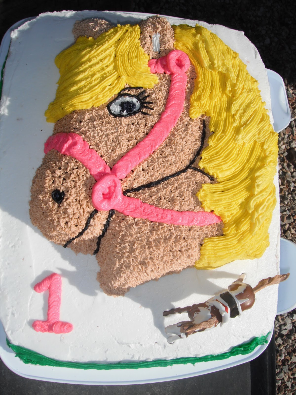 Horse Head Cake Straw Hat to Chef's Hat