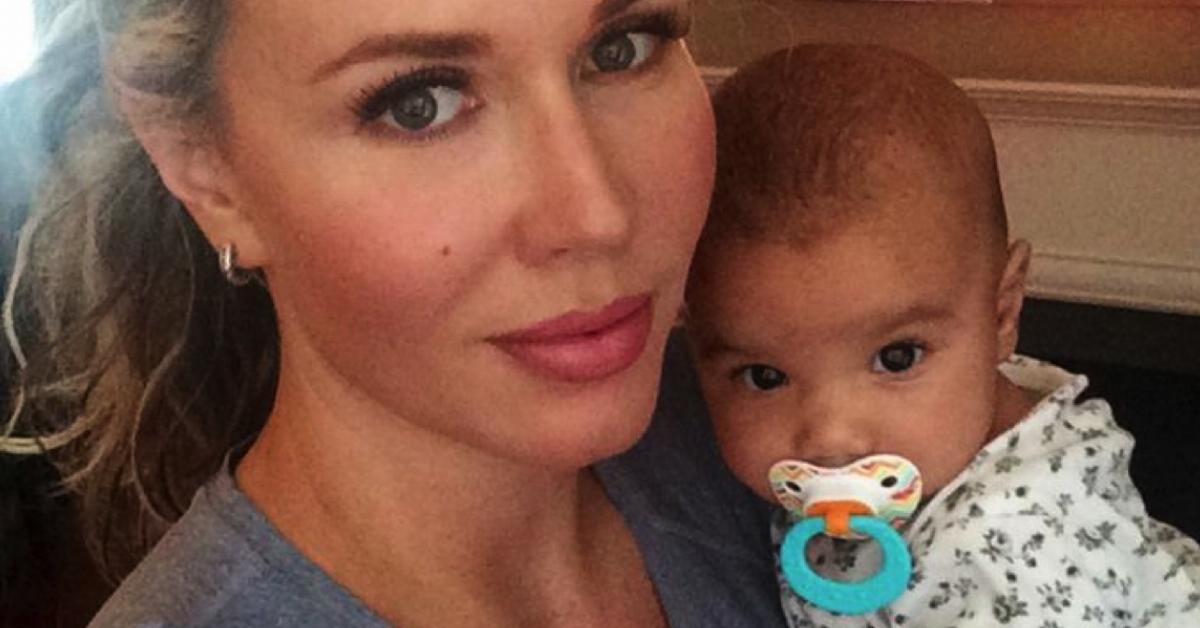 Everyone Thinks 35-Year-Old Alcoholic Is Pregnant, But There’s No Baby Inside Her Giant Belly