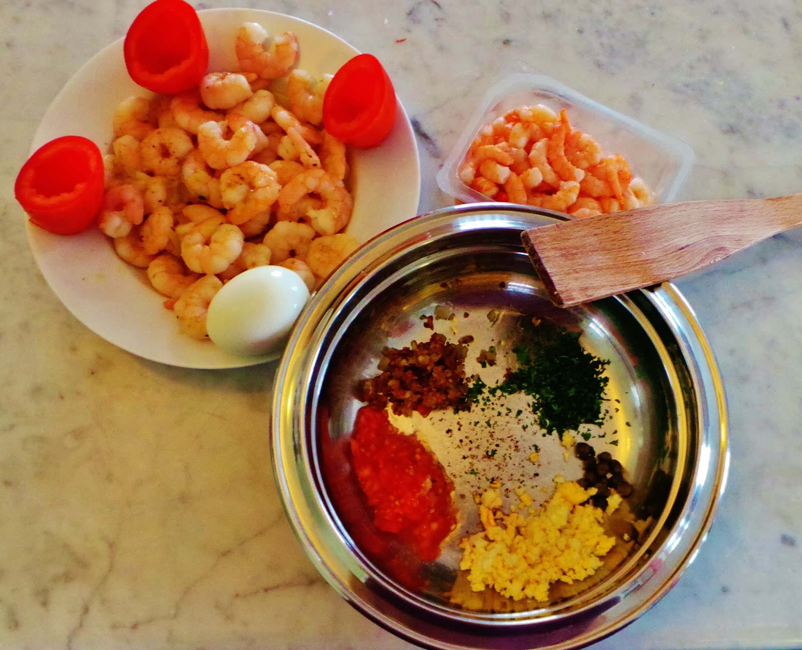 MA CUISINE TOUTE A MOI TIMBALES DE SCAMPIS ET CREVETTES ROSES SUR LIT