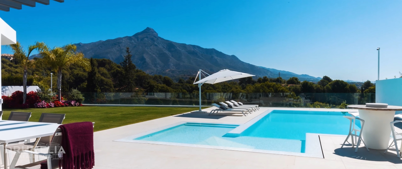 New Frontline Golf Modern Villa in Marbella, Spain | 3.495.000€ | Drumelia Real Estate