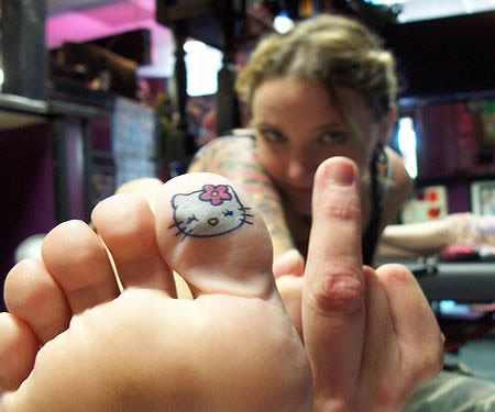 Hello-Kitty-tattoo-toe-version.jpg